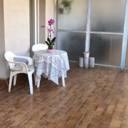 Comode Al Bell Mig De Apartament *